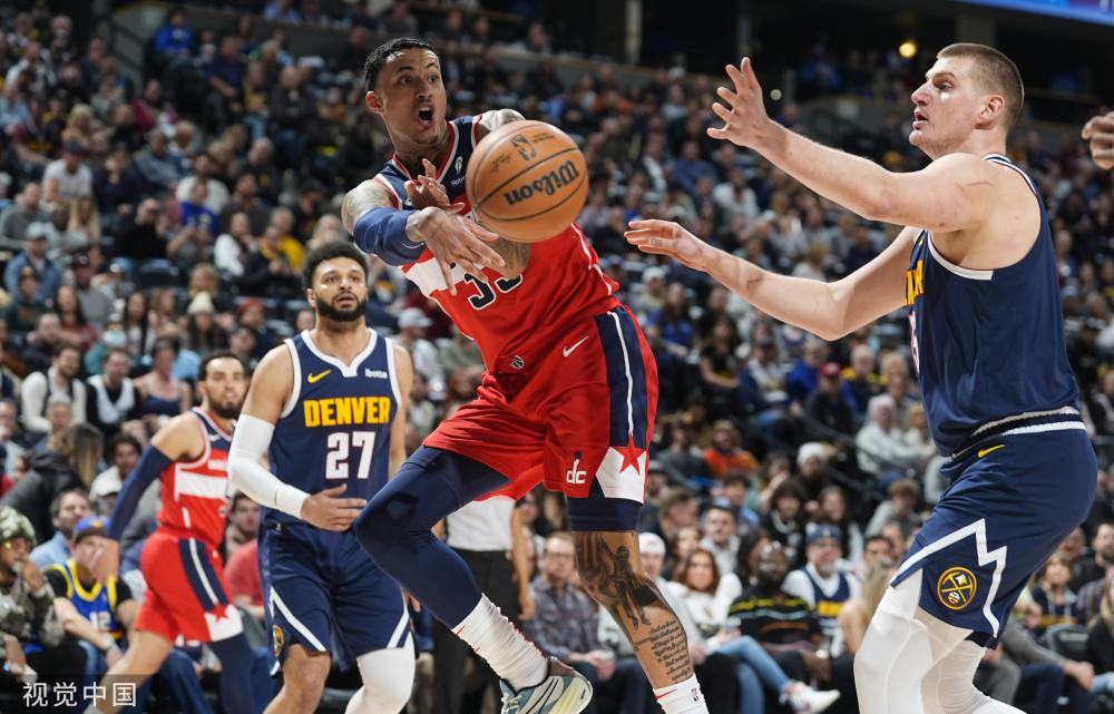 引领球队向 引领球队向